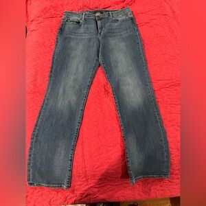 Lucky Brand Mid Rise Sweet Straight Jean